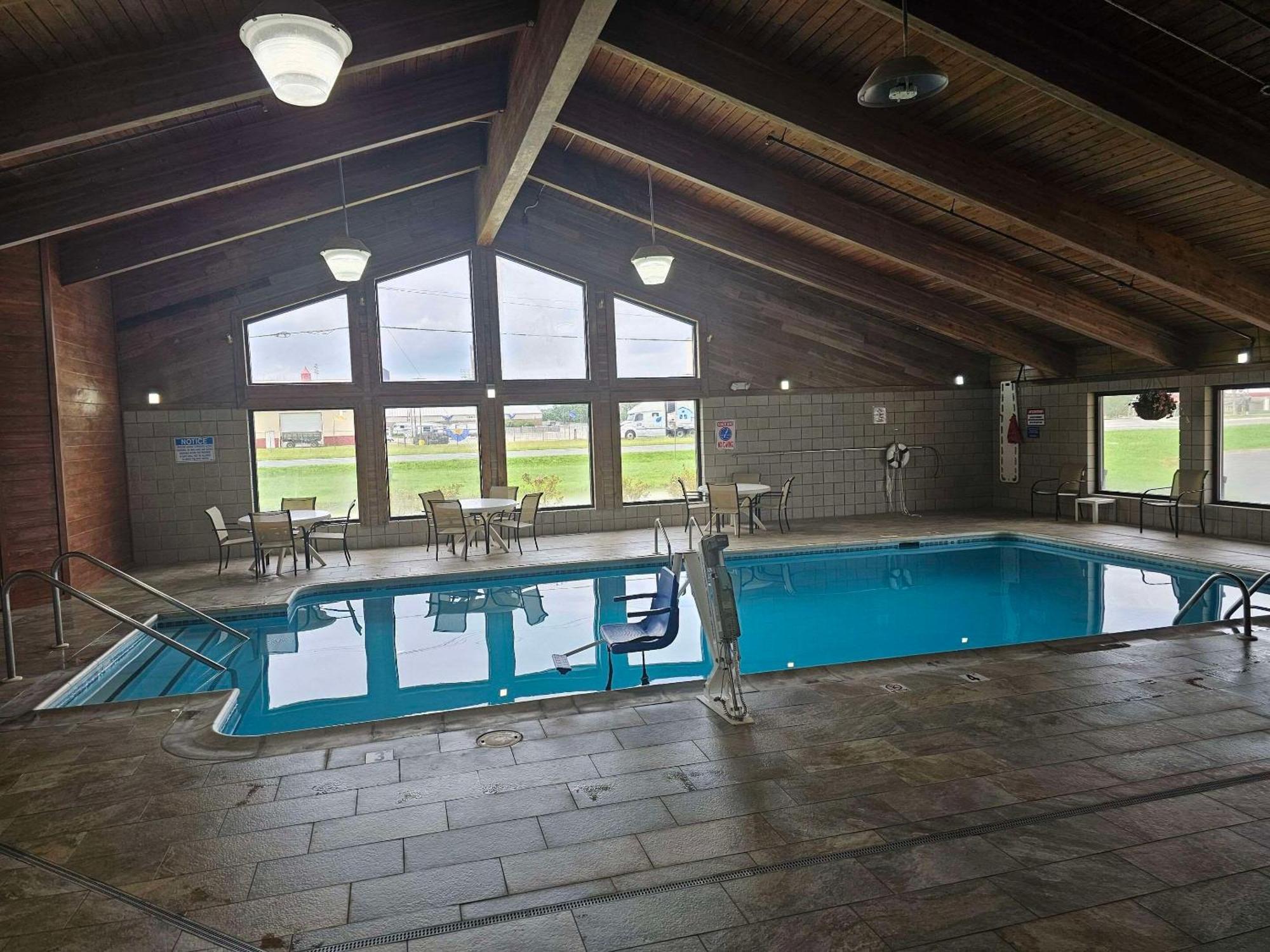 Quality Inn & Suites Harrington - Milford Esterno foto