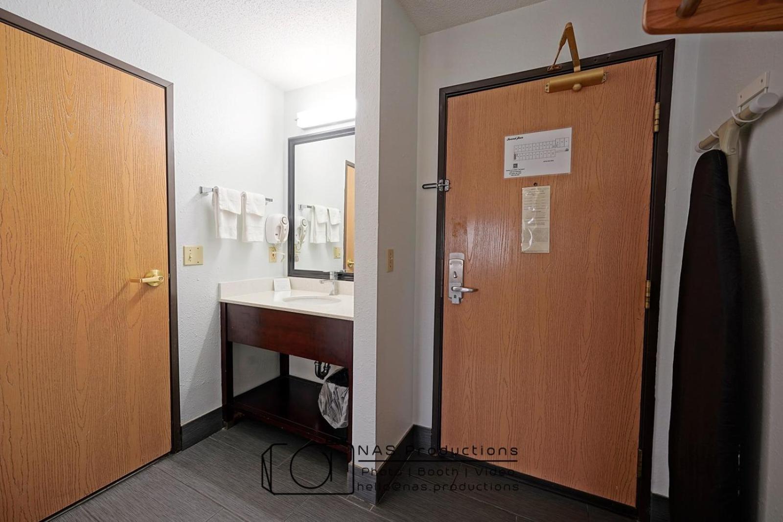 Quality Inn & Suites Harrington - Milford Esterno foto